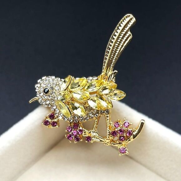 Yellow Gold with Citrine and Diamond Crystal Bird with Flower Pin Back Brooch - Picture 3 of 9
